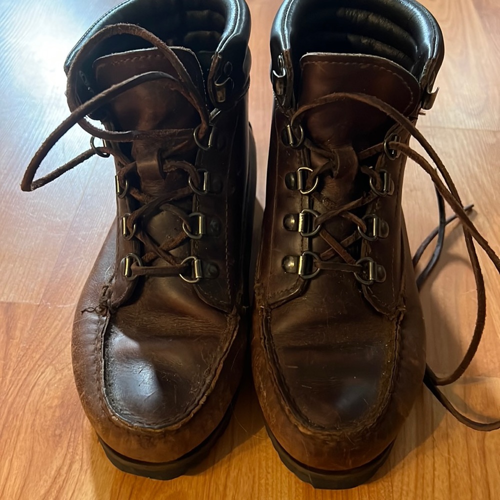 HHBrown lace up boots 6.5